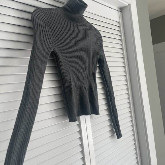 Zara- Grey Turtleneck ribbed sweater - tight and slightly cropped- Size Small - Picture 2 of 4